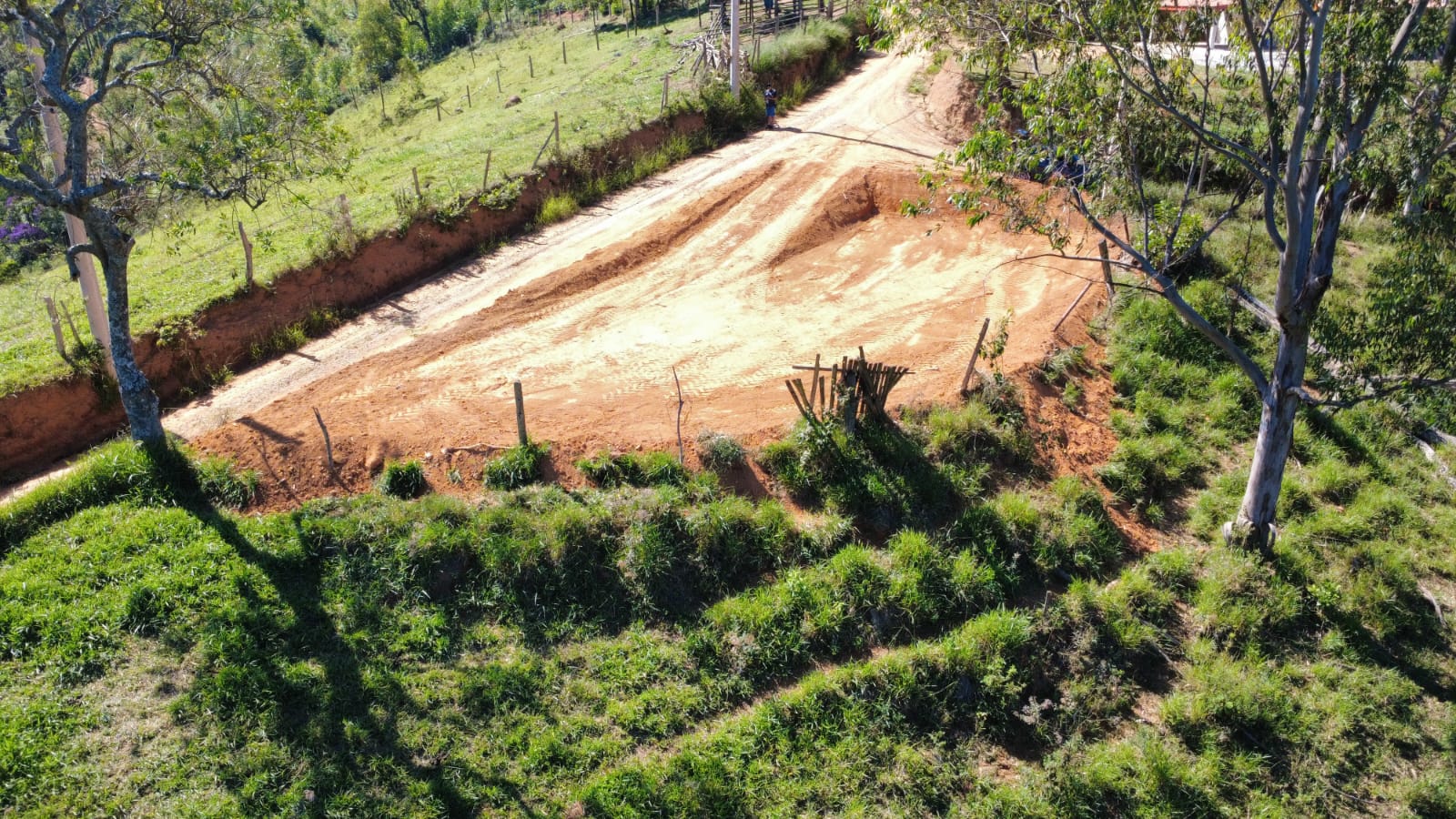 Vista aérea do terreno Marques Alta Terra em Joanópolis SP com 280m²
